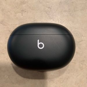 ‼️SOLD‼️Beats Studio buds